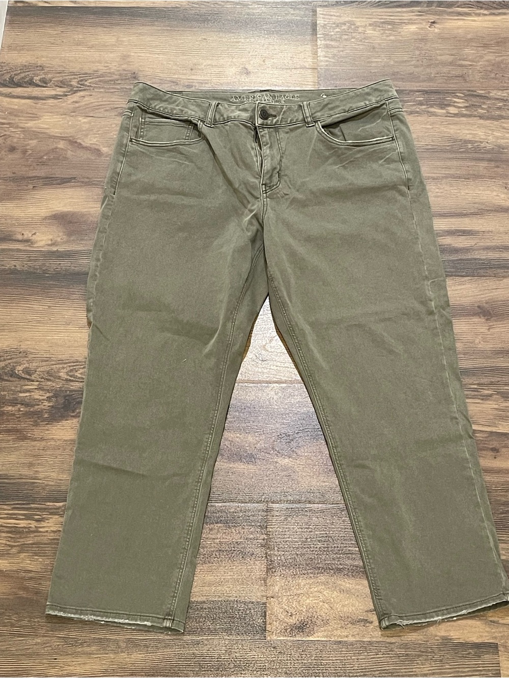 American Eagle Tomgirl Stretch Jeans Women’s Size 14 Short Olive Green Pants